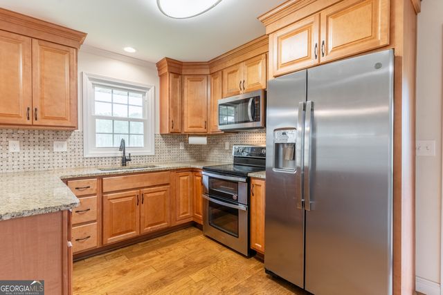 938 Swan Lake Road, Stockbridge, GA 30281