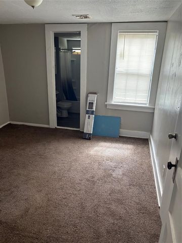 1016 S Jones Lane, Mustang, OK 73064