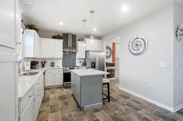 5665 Branchville Drive, Canal Winchester, OH 43110