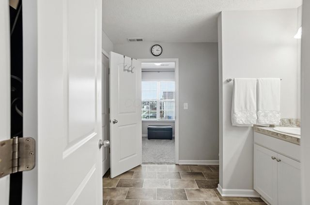 5665 Branchville Drive, Canal Winchester, OH 43110