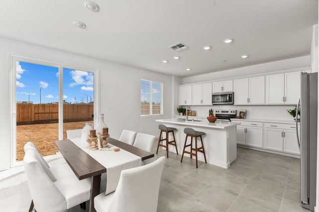 7585 Sachet Way, Sacramento, CA 95829