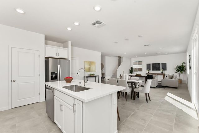 7585 Sachet Way, Sacramento, CA 95829
