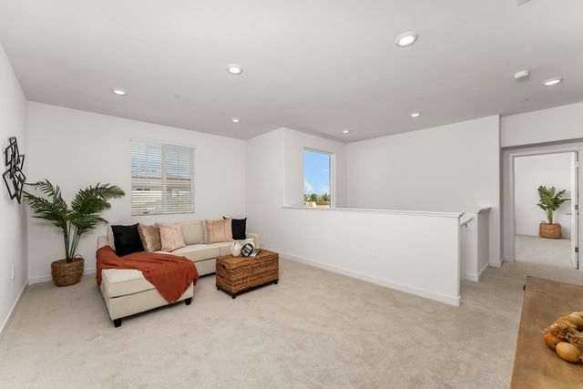 7585 Sachet Way, Sacramento, CA 95829