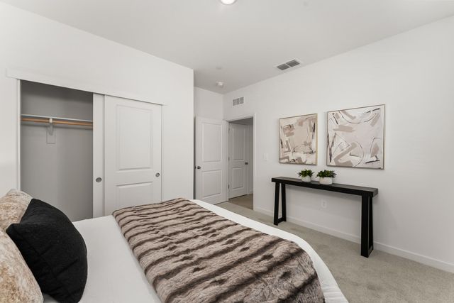 7585 Sachet Way, Sacramento, CA 95829