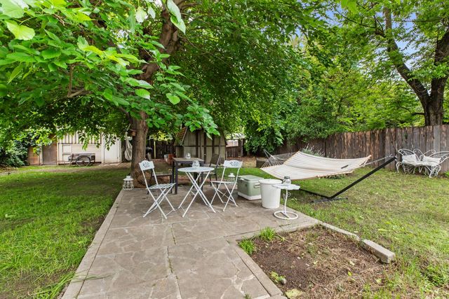 1420 California Ave, Turlock, CA 95380