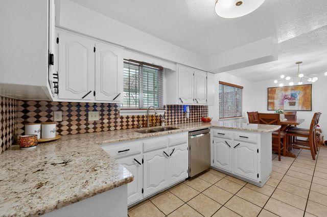 8707 Delamar Avenue NE, Albuquerque, NM 87111
