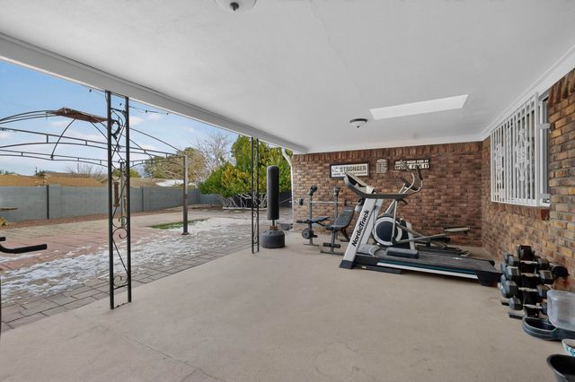 8707 Delamar Avenue NE, Albuquerque, NM 87111