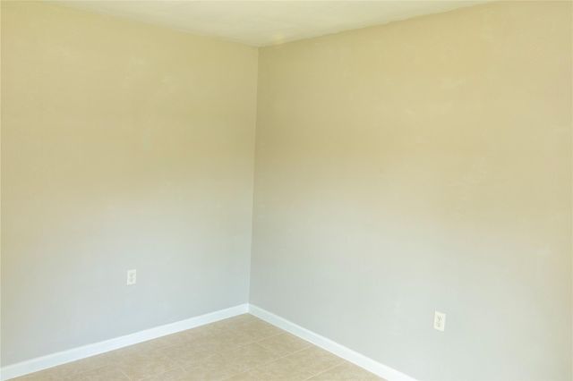 537 Cottontail Drive B, Crosby, TX 77532
