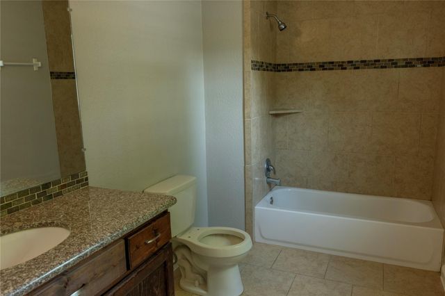 537 Cottontail Drive B, Crosby, TX 77532