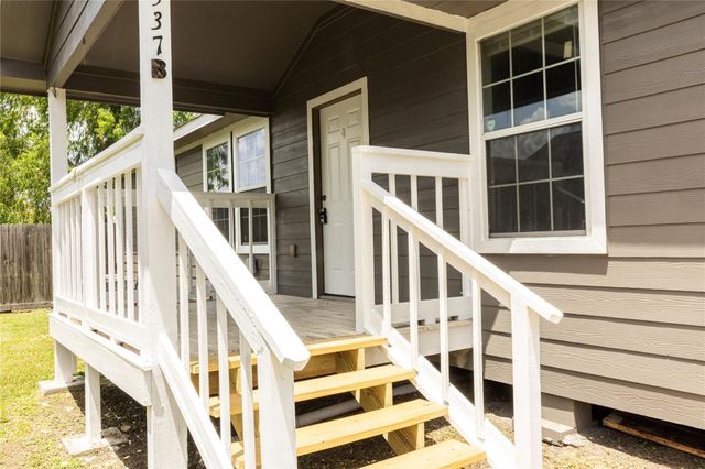 537 Cottontail Drive B, Crosby, TX 77532