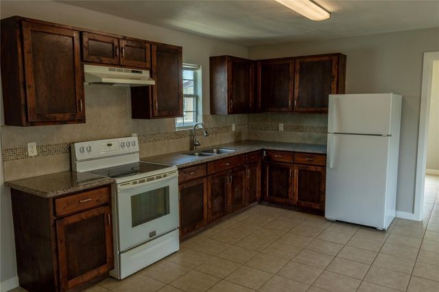 537 Cottontail Drive B, Crosby, TX 77532