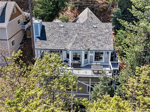 625 San Benito, Lake Arrowhead, CA 92352