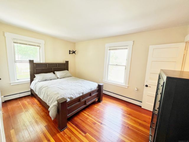 46 Glenwood Street, Manchester, CT 06040