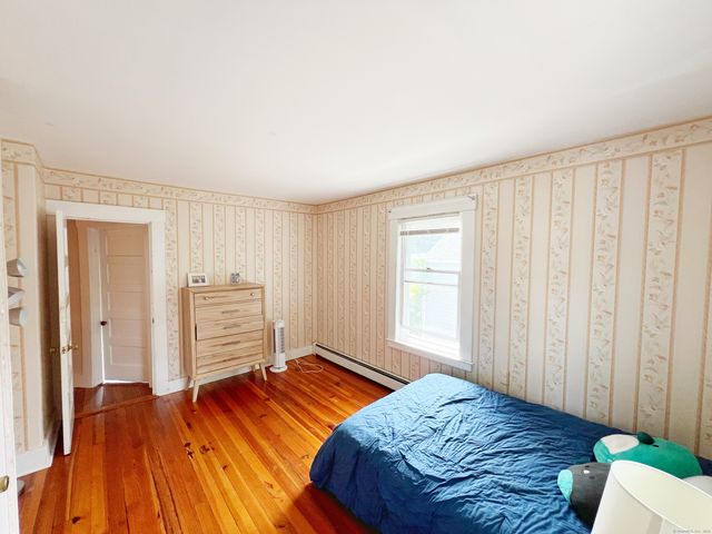 46 Glenwood Street, Manchester, CT 06040