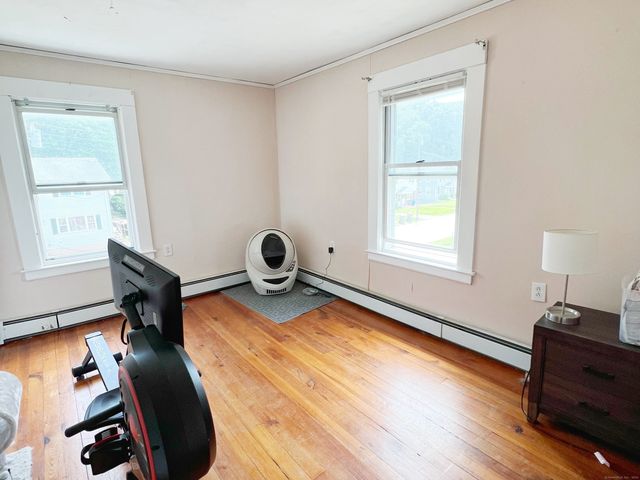 46 Glenwood Street, Manchester, CT 06040