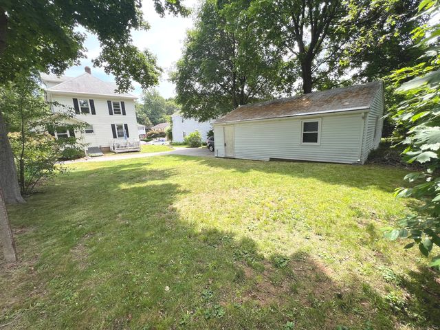 46 Glenwood Street, Manchester, CT 06040
