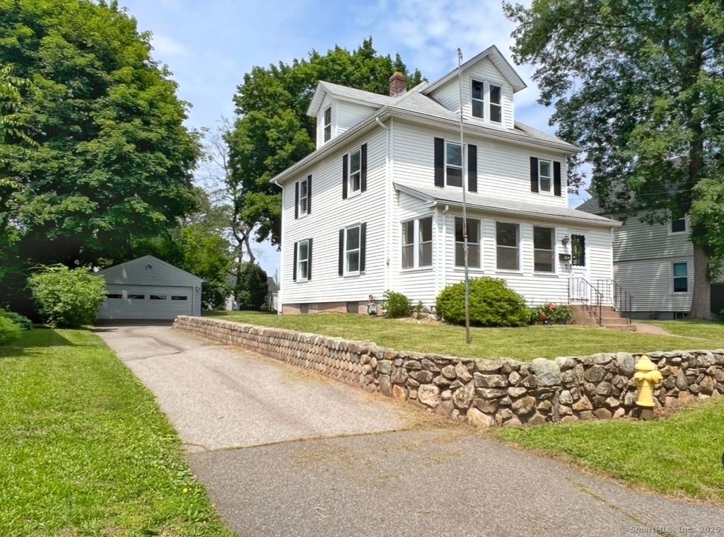 46 Glenwood Street, Manchester, CT 06040