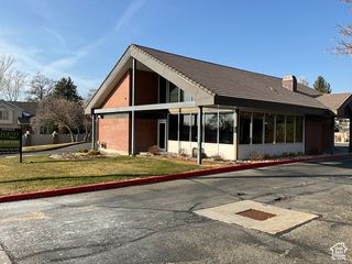 3425 E BENGAL BLVD, Cottonwood Heights, UT 84121