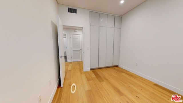 938 S ORANGE GROVE Avenue 101, Los Angeles, CA 90036