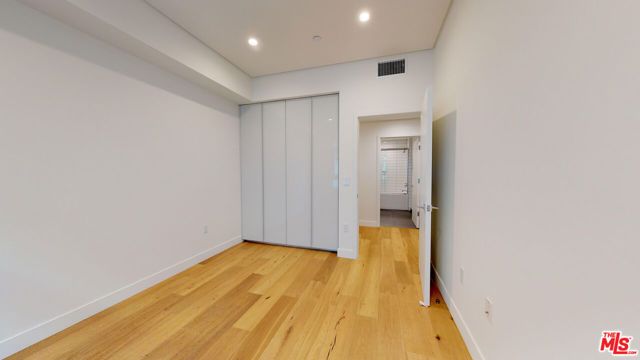 938 S ORANGE GROVE Avenue 101, Los Angeles, CA 90036