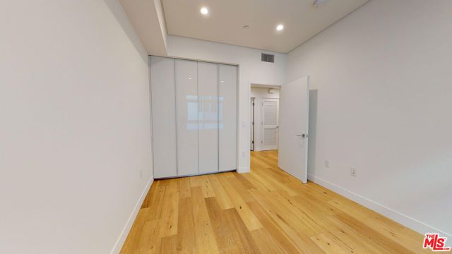 938 S ORANGE GROVE Avenue 101, Los Angeles, CA 90036