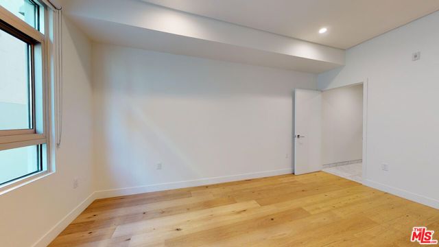 938 S ORANGE GROVE Avenue 101, Los Angeles, CA 90036