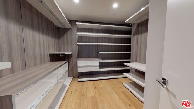 938 S ORANGE GROVE Avenue 101, Los Angeles, CA 90036