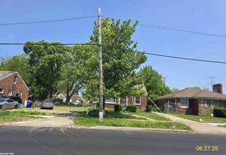 19170 Schoenherr Street, Detroit, MI 48205