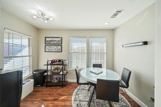 2009 N Durham Drive, Houston, TX 77008