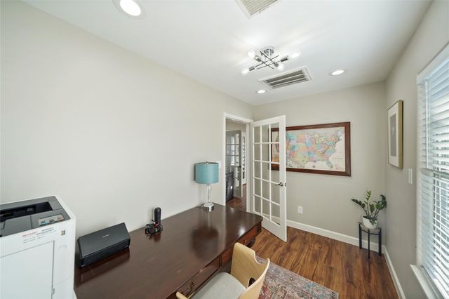 2009 N Durham Drive, Houston, TX 77008