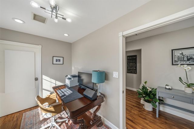 2009 N Durham Drive, Houston, TX 77008