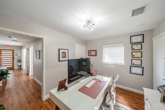 2009 N Durham Drive, Houston, TX 77008