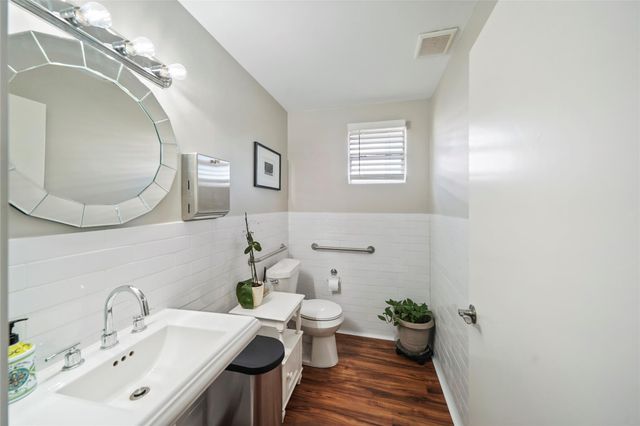 2009 N Durham Drive, Houston, TX 77008