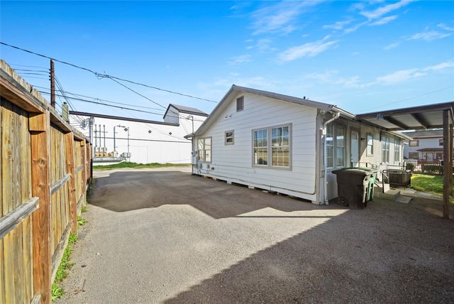 2009 N Durham Drive, Houston, TX 77008