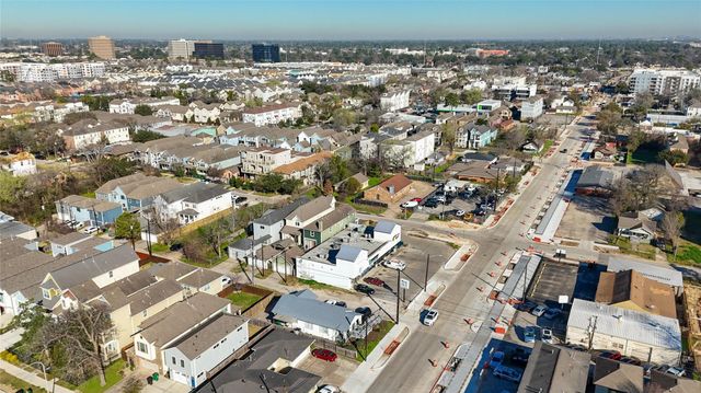 2009 N Durham Drive, Houston, TX 77008