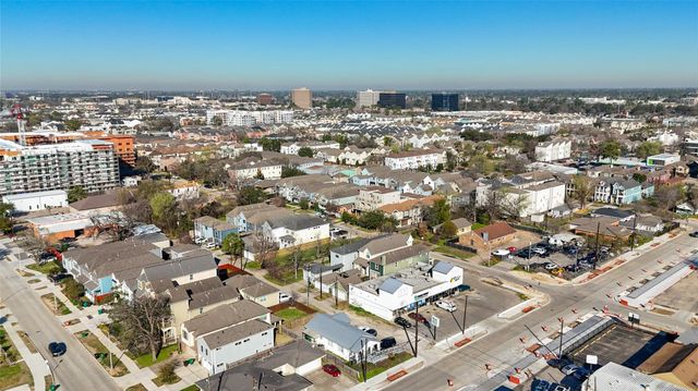 2009 N Durham Drive, Houston, TX 77008