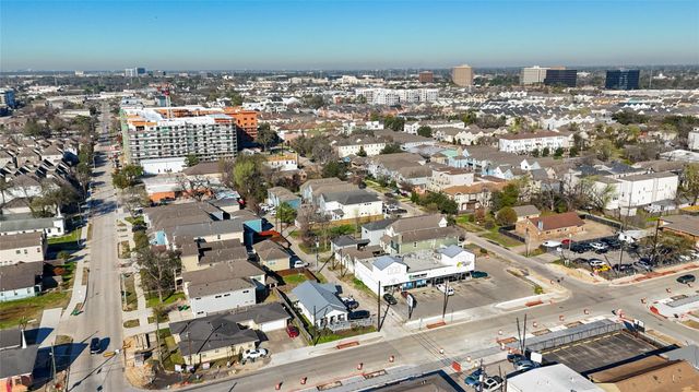 2009 N Durham Drive, Houston, TX 77008