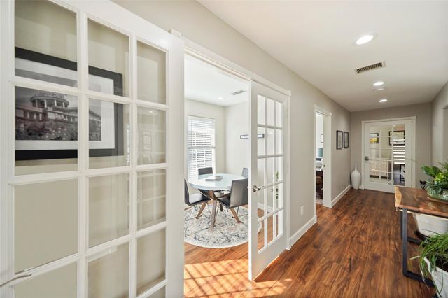 2009 N Durham Drive, Houston, TX 77008