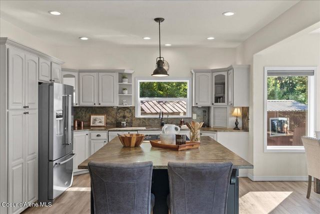 3807 E Avery LN, Coeur D'alene, ID 83814