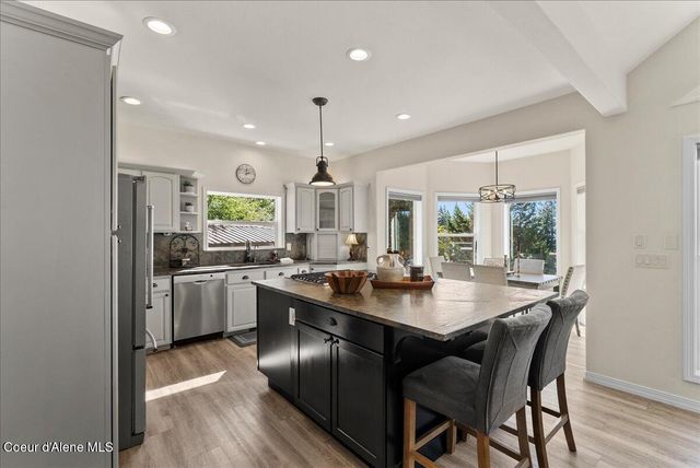 3807 E Avery LN, Coeur D'alene, ID 83814