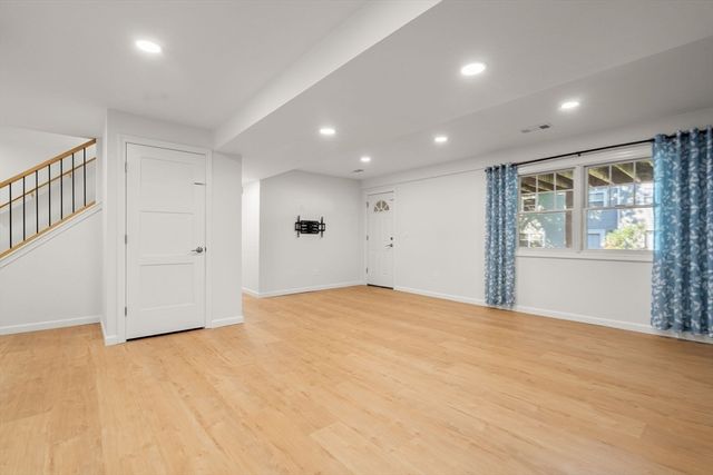 10 Farrow Street, Winchester, MA 01890