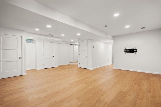 10 Farrow Street, Winchester, MA 01890