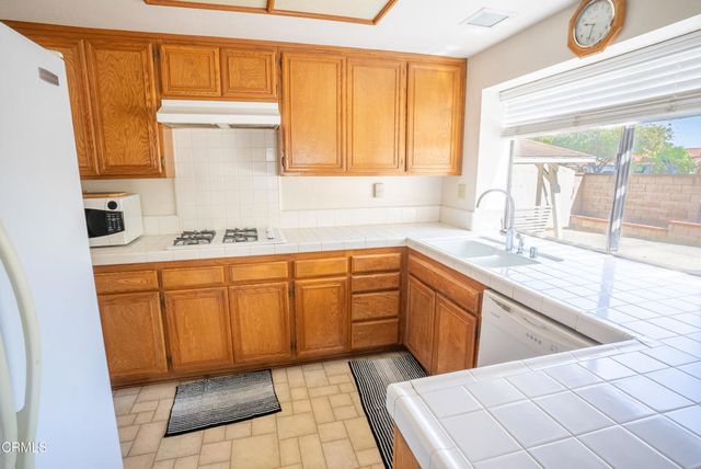 2500 Lilac Walk, Oxnard, CA 93030