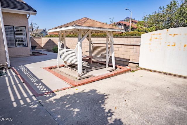 2500 Lilac Walk, Oxnard, CA 93030