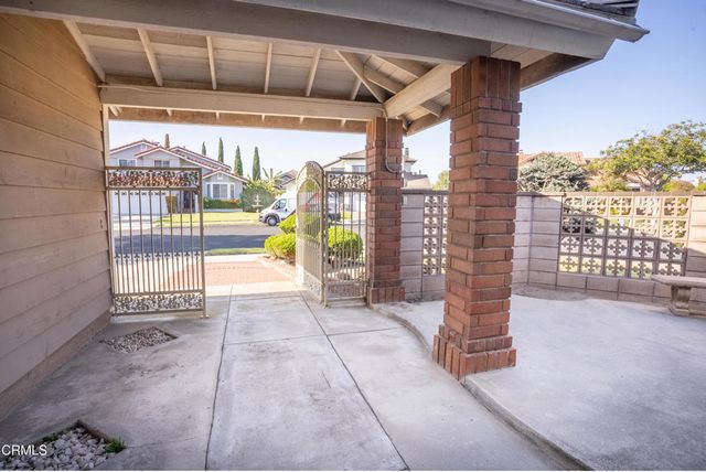 2500 Lilac Walk, Oxnard, CA 93030
