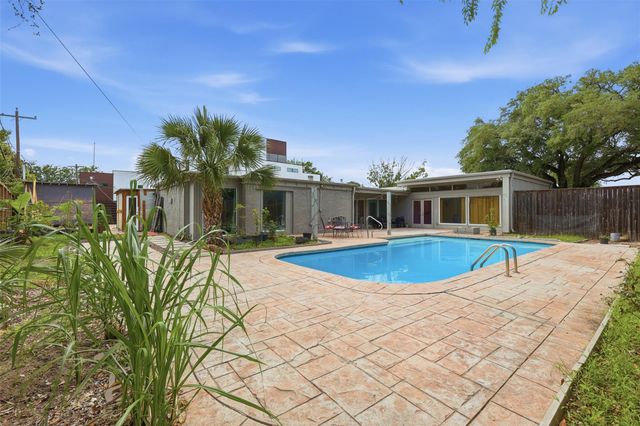 5323 S Braeswood Boulevard, Houston, TX 77096