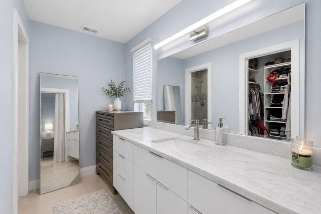 5323 S Braeswood Boulevard, Houston, TX 77096
