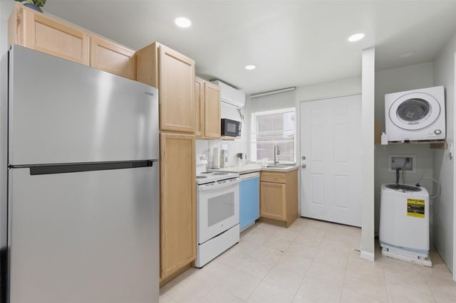 5323 S Braeswood Boulevard, Houston, TX 77096
