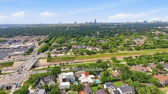 5323 S Braeswood Boulevard, Houston, TX 77096