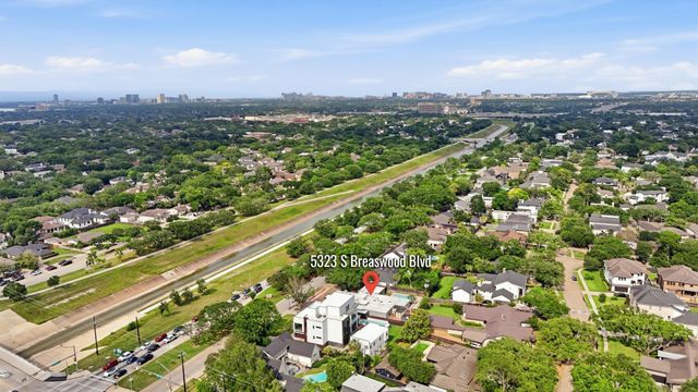 5323 S Braeswood Boulevard, Houston, TX 77096
